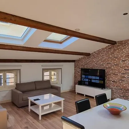 Loft 80m2 En Plein Coeur De La Vieille 3 Etoiles Apartment *